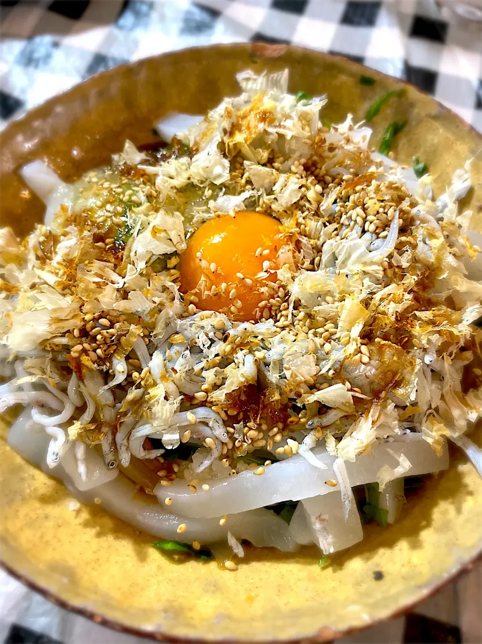 Snapdishの料理写真:アオリイカ丼|やみーさん