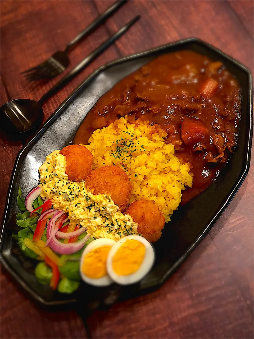 カレーライスプレート(▰˘◡˘▰)フワフワプリプリの海老カツとタルタルソース添え😊|AXさん