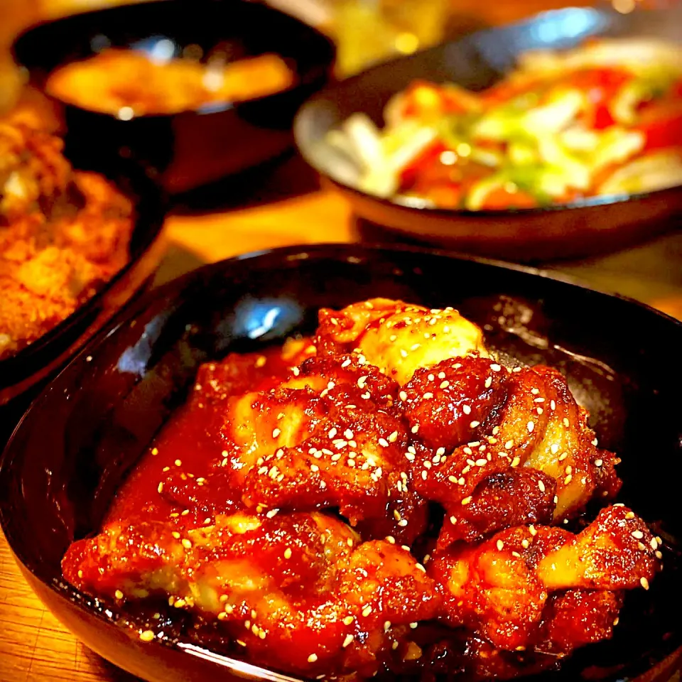 Friday night Special Fried Spiced Dusted Chicken , with Mustard,Chilli,Garlic,Cayenne, flour Salt & Pepper Flour ,  & chicken and Pork Ends mixed in a Sweet & H|Emanuel Hayashiさん