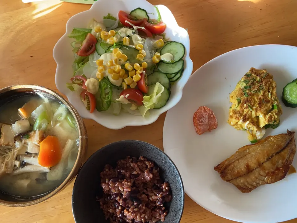 Snapdishの料理写真:朝食・メインはお味噌汁😋|「蘭」さん