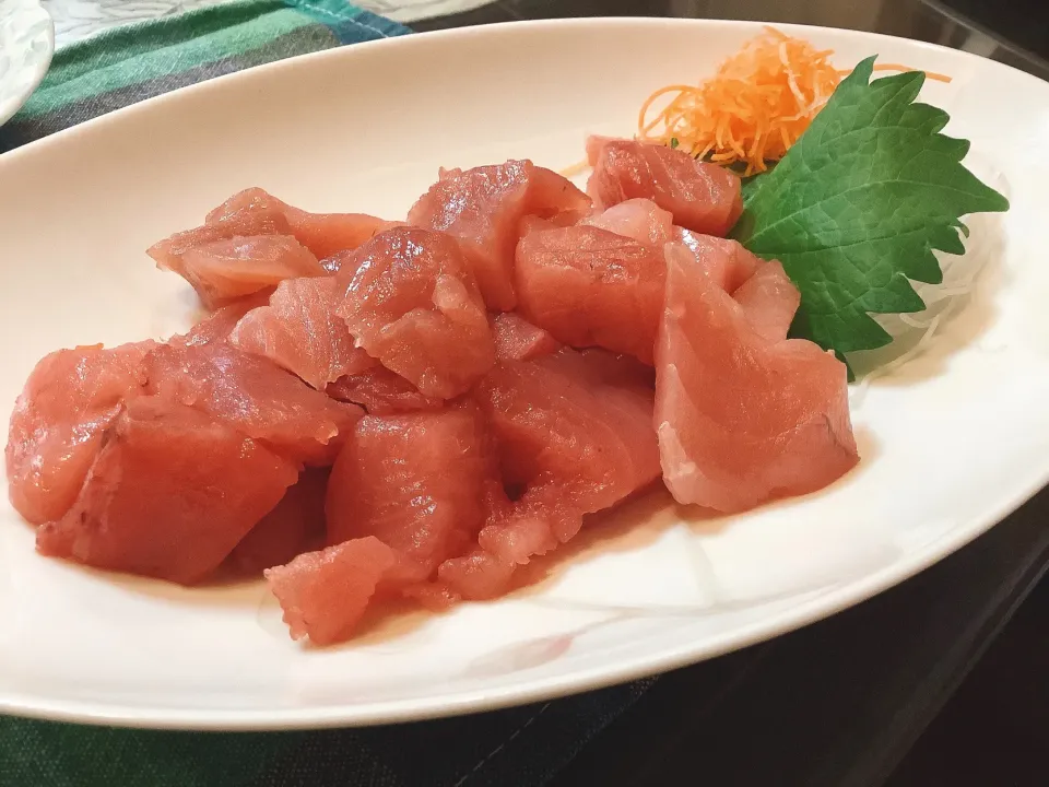 マグロのぶつ切り🐟😋|アライさんさん