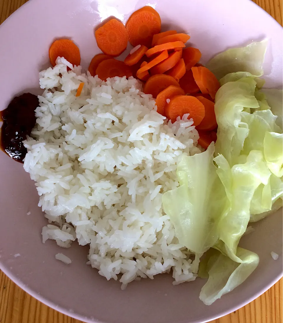 Steamed carrot and cabbage with rice and Ssam Jang|MissYumYumさん