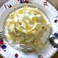 濃厚なのにさっぱり🍋レモンクリームパスタ|ぶーちゃんさん