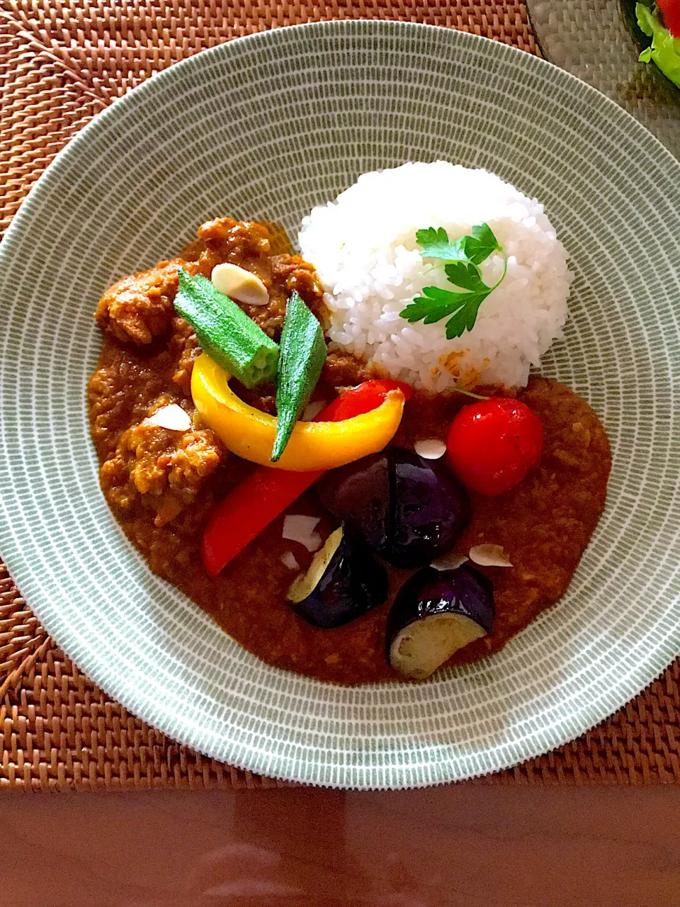 お昼はチキンと夏野菜カレー|junjun86さん