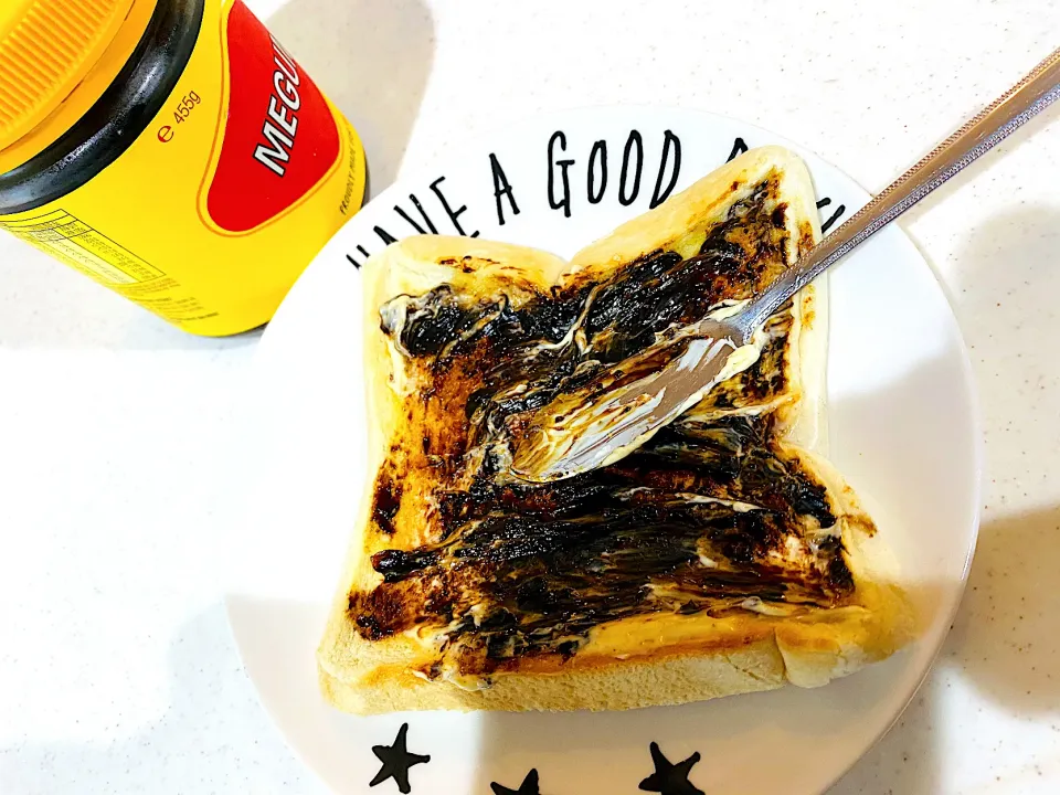 ベジマイトトースト　Vegemite Toast|Megさん