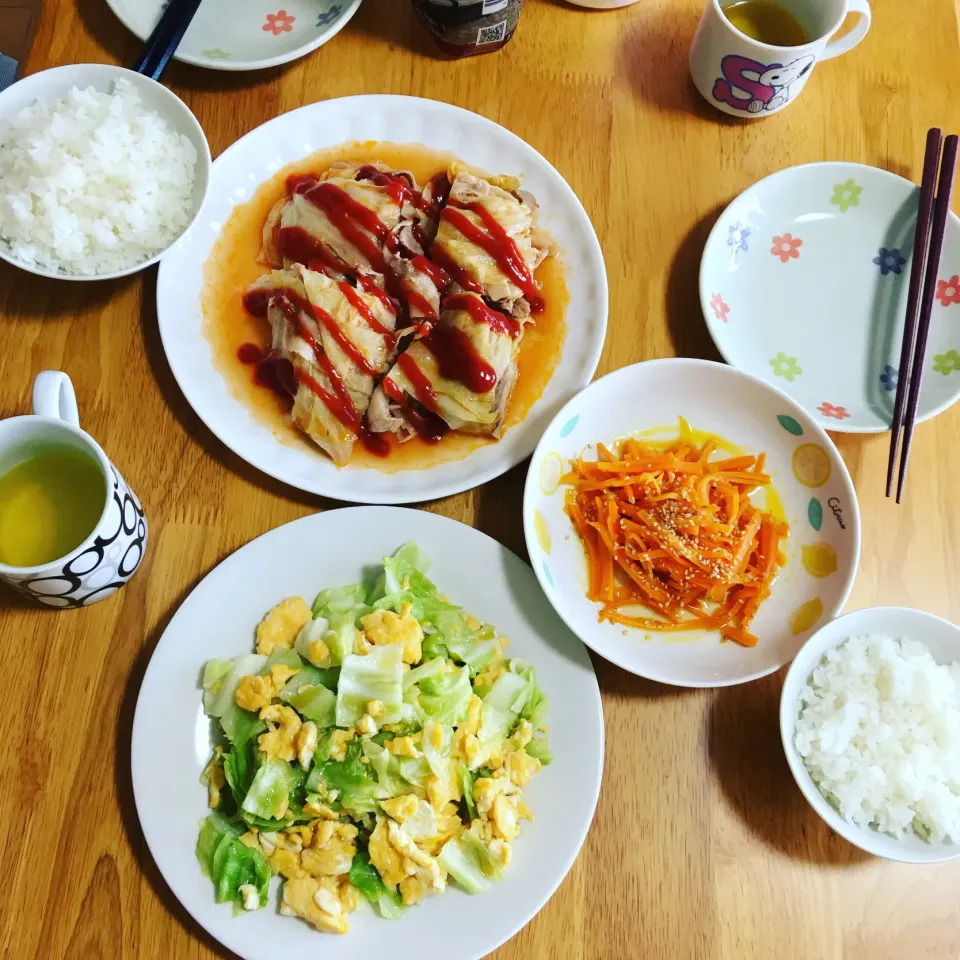 キャベツと豚肉のミルフィーユ煮❤️人参のきんぴら❤️キャベツと卵の中華炒め|honeyさん