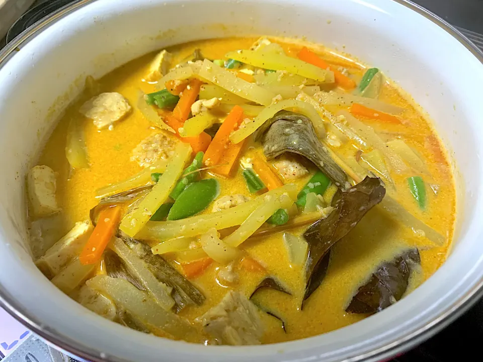 Lontong sayur|yeni kartikasariさん