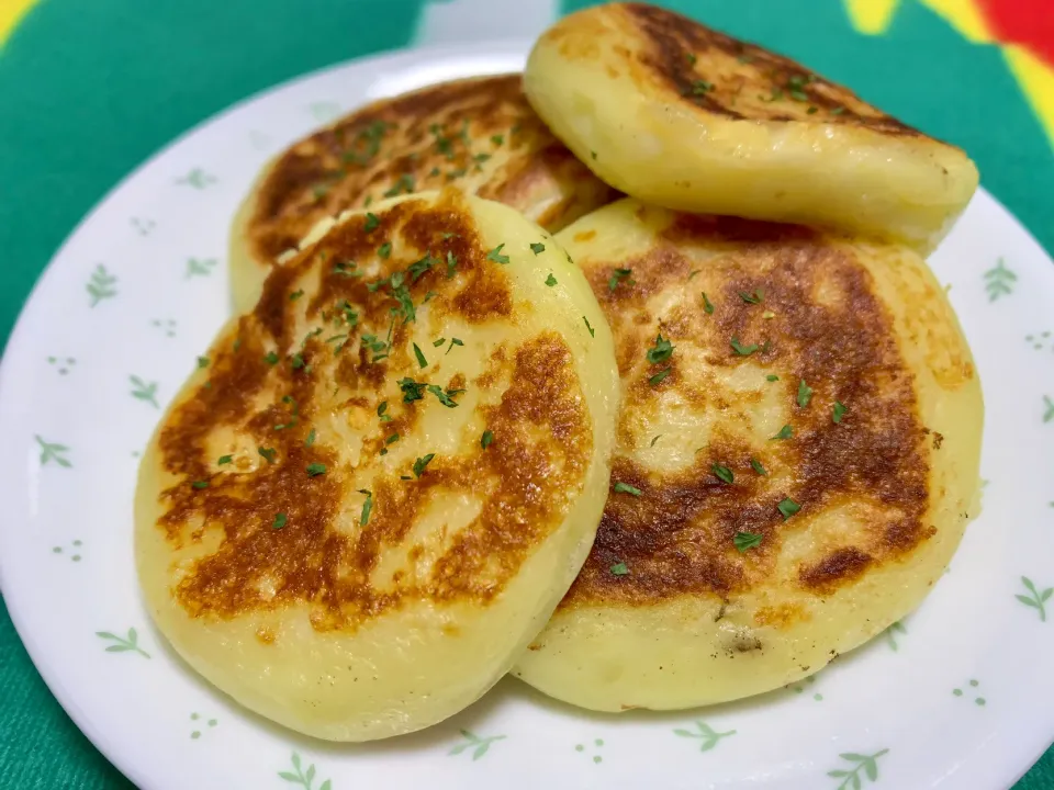 チーズがとろーり モチモチいももち|C.Kawasakiさん