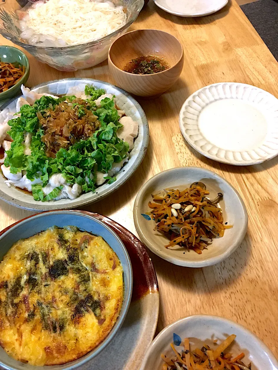 塩糖水漬け鶏むね肉で〜水晶鶏😻がメインの晩ごはん♫人参の塩きんぴら、山芋鉄板風グラタン、素麺( ´͈ ᗨ `͈ )◞♡⃛|さくたえさん