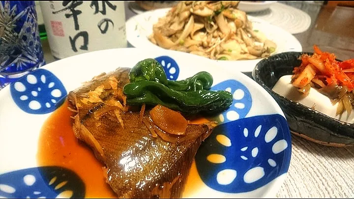 鰈 🐟  煮物  
  キノコ🍄 バター醤油
  冷奴 キムチ・ザーサイのせ|びせんさん