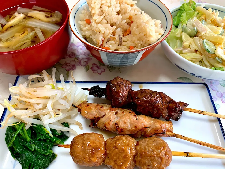 朝ごはん、焼鳥、マカロニサラダ、混ぜご飯|Isimura Hidekiさん