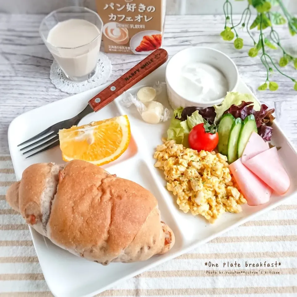 朝食＊カフェオレとくるみロールパンdeマリアージュ|ゆずぽんさん