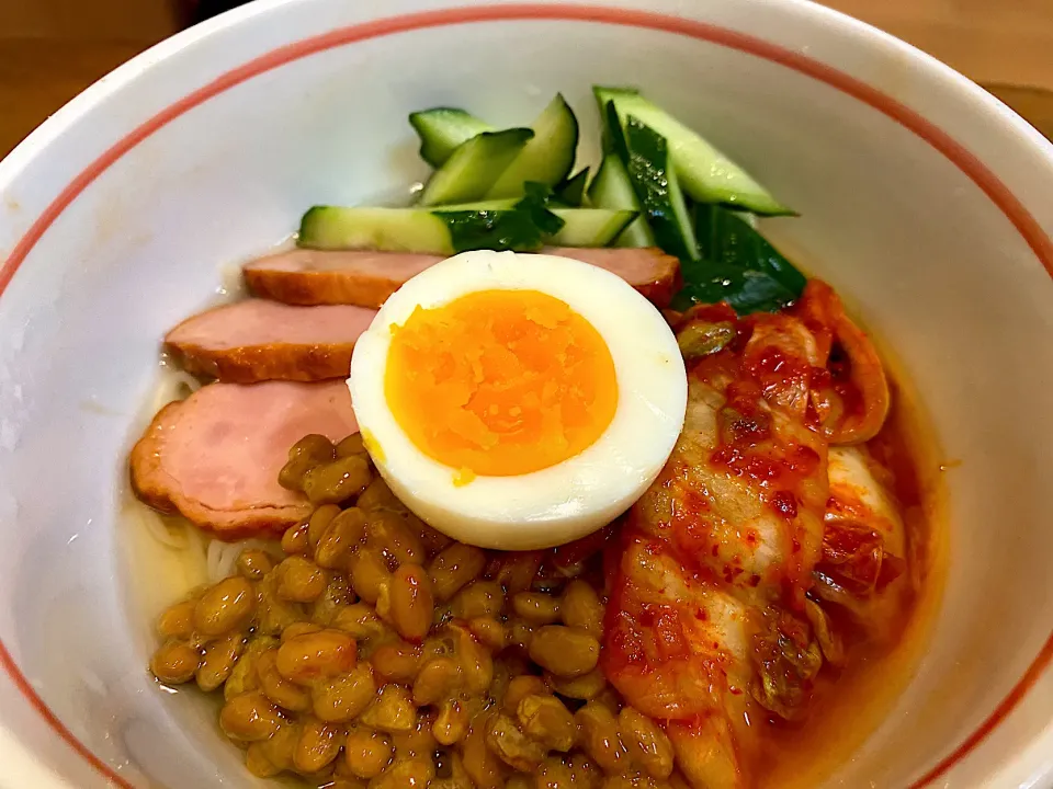 暑い日は☀️納豆キムチ冷麺❣️|かおちゃんさん