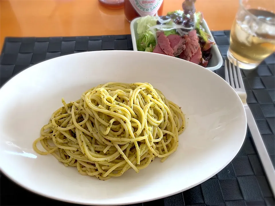 ジェノベーゼパスタ🍝サラダ🥗|あやこさん