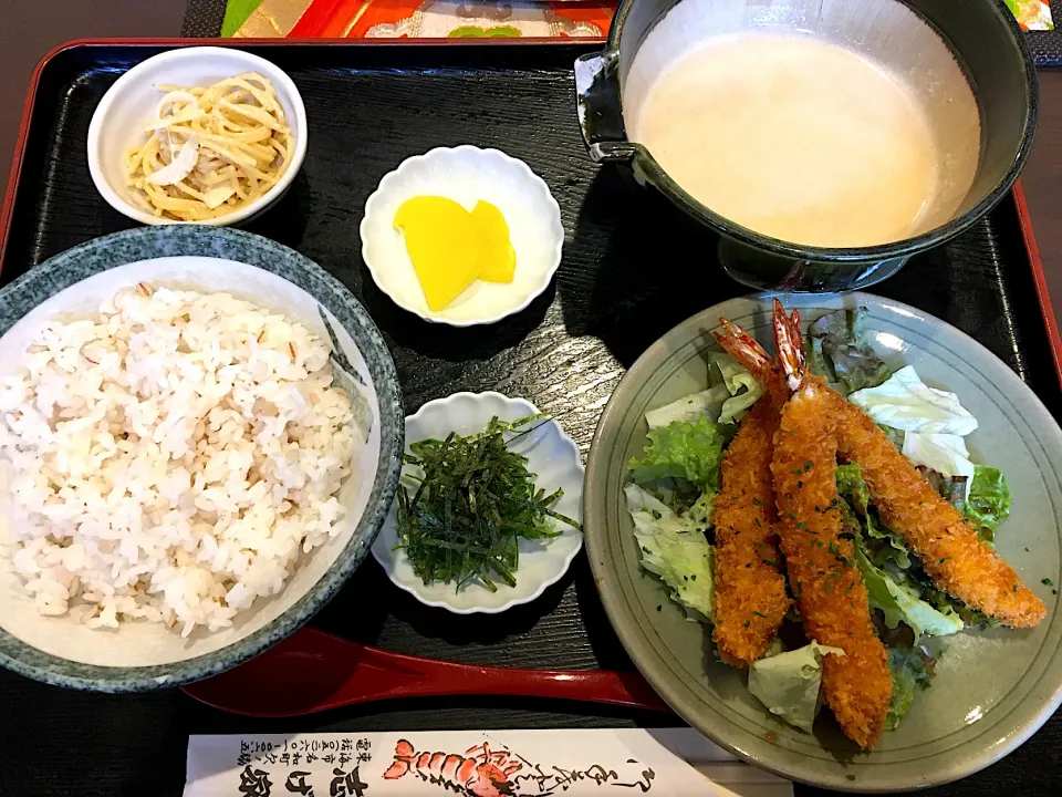 えびカツとろろ定食|(*^^*)さん