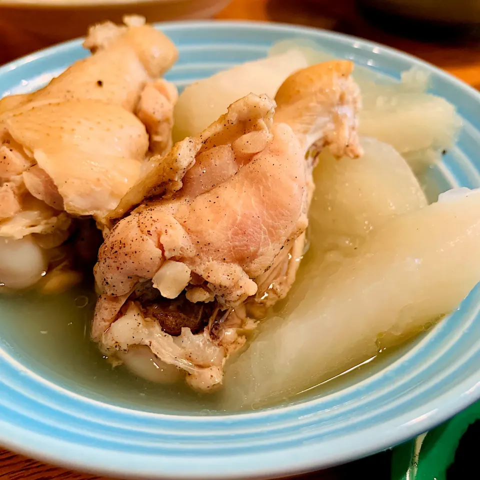 鶏手羽元と大根のシャンタンスープ煮|いちごさん