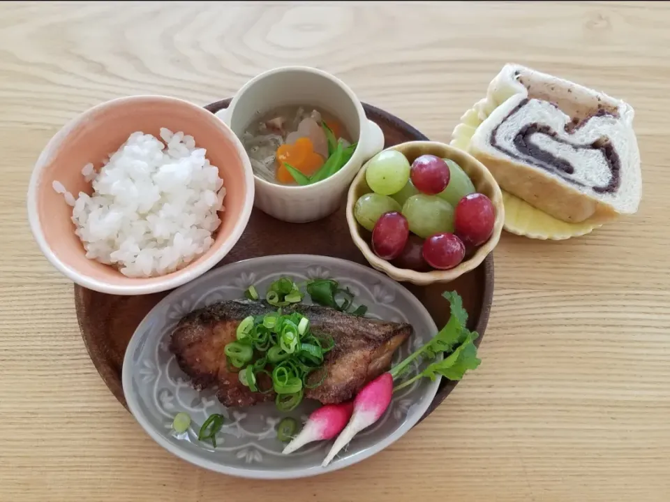 Snapdishの料理写真:朝ごはん(和定食)|ひんひさん