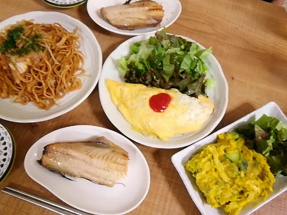 オムレツ　焼きそば
晩御飯|ミルコさん