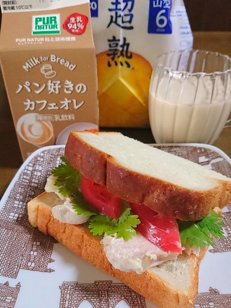 Snapdishの料理写真:サラダチキンサンド|らむちんさん