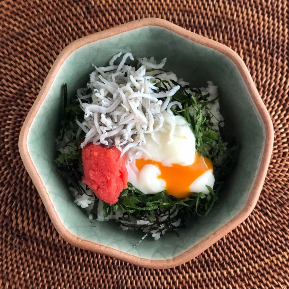 Snapdishの料理写真:明太しらす温玉丼　　　　　　　　　　Spicy cod roe,whitebaid,soft-boiled egg bowl|マユマユさん