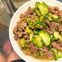 粗挽き肉とズッキーニの中華スパイス炒め|Amy37さん