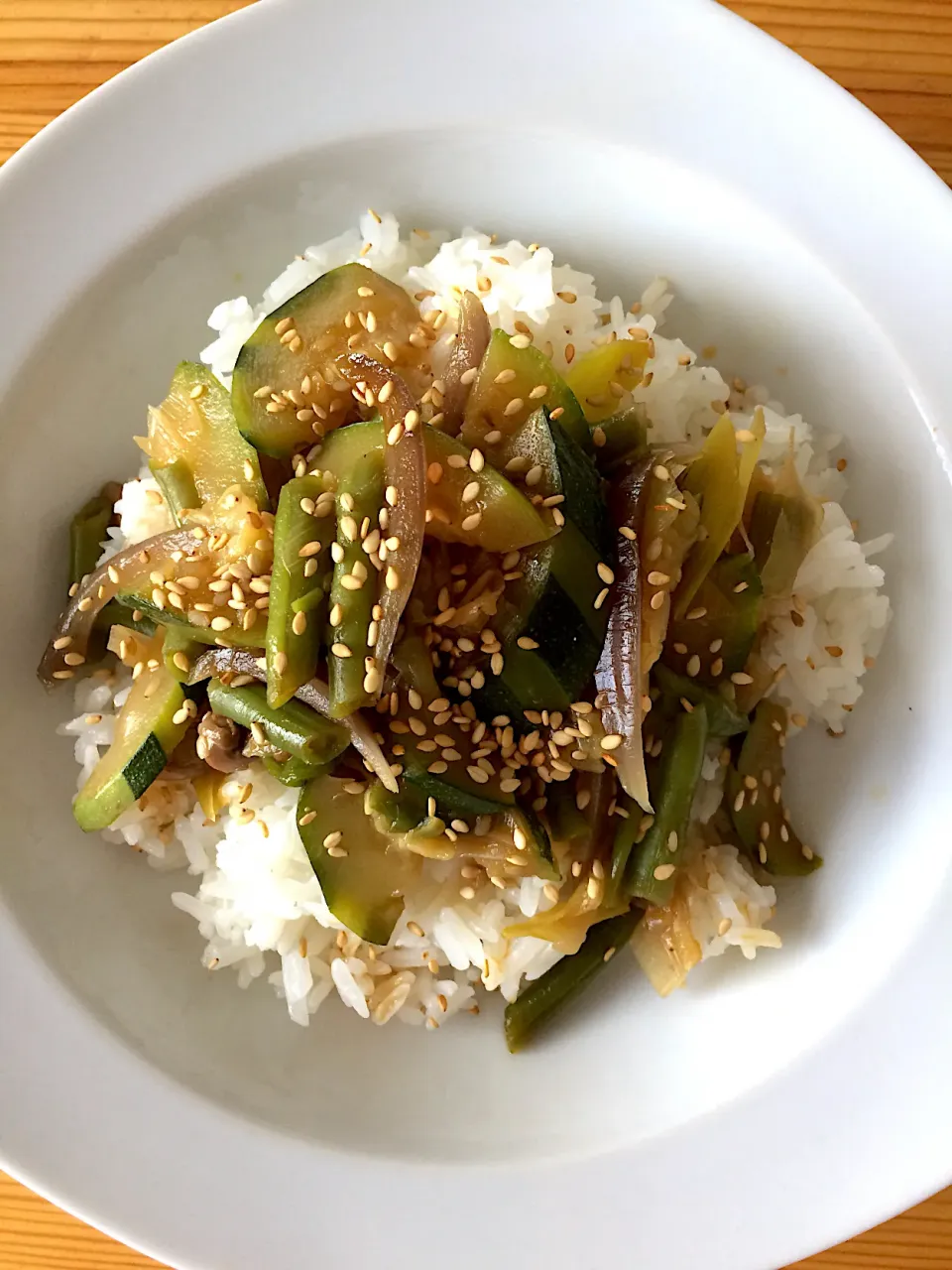 Rice with zucchini and onion 🍚|MissYumYumさん