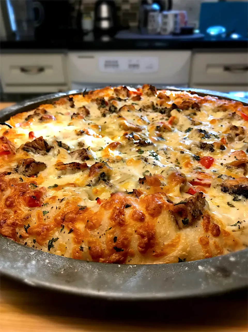 Homemade Jerk Chicken Alfredo Pizza|T.E.Dennisさん