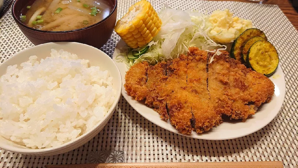 🐷とんかつ定食|くみけるさん