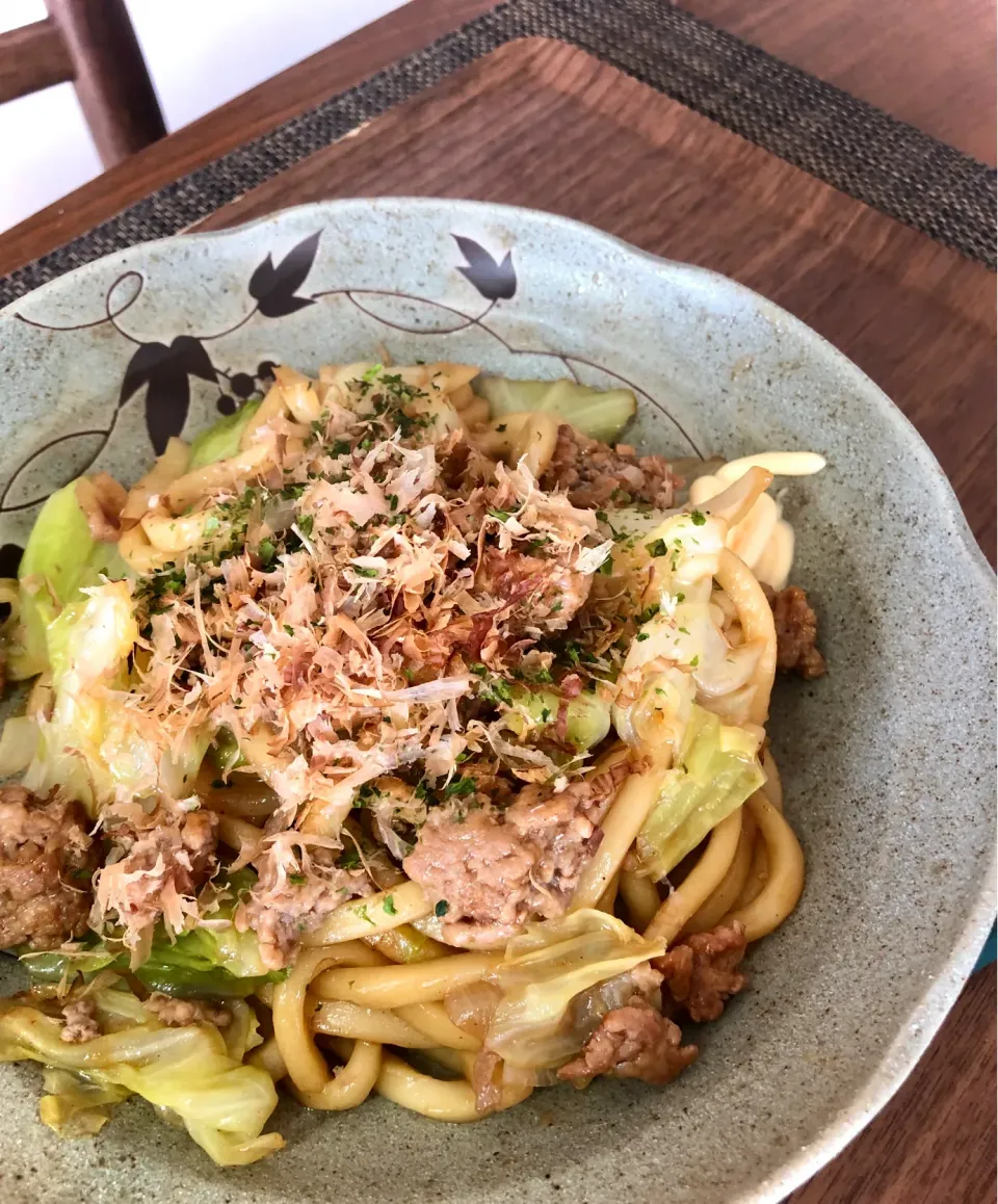 本日のランチ→ソース焼うどん|Taja & Mayさん