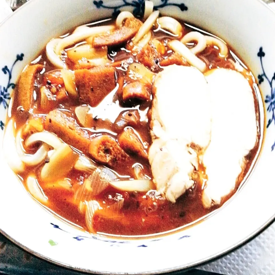 カレー〜リメイク😋手作り鶏ハム載せカレーうどん😋ウマい|ペンギンさん