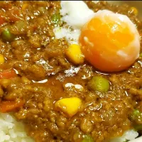 Snapdishの料理写真:ドライカレー💕|𝕞𝕚𝕚𝕟𝕪𝕒𝕟໒꒱· ﾟさん