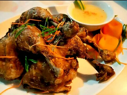 5 Pcs Fried Chicken Leg Quarter|Mike Enriquez Battadさん