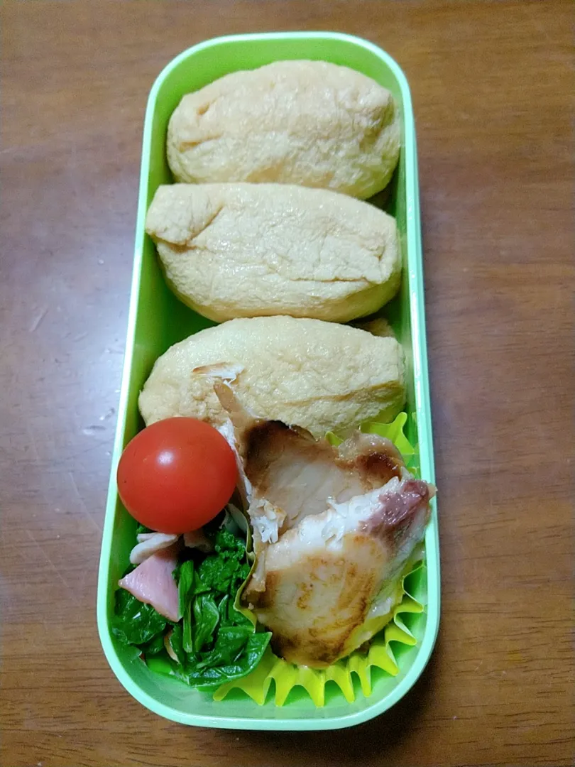 Snapdishの料理写真:稲荷寿司弁当|ゆっきーさん