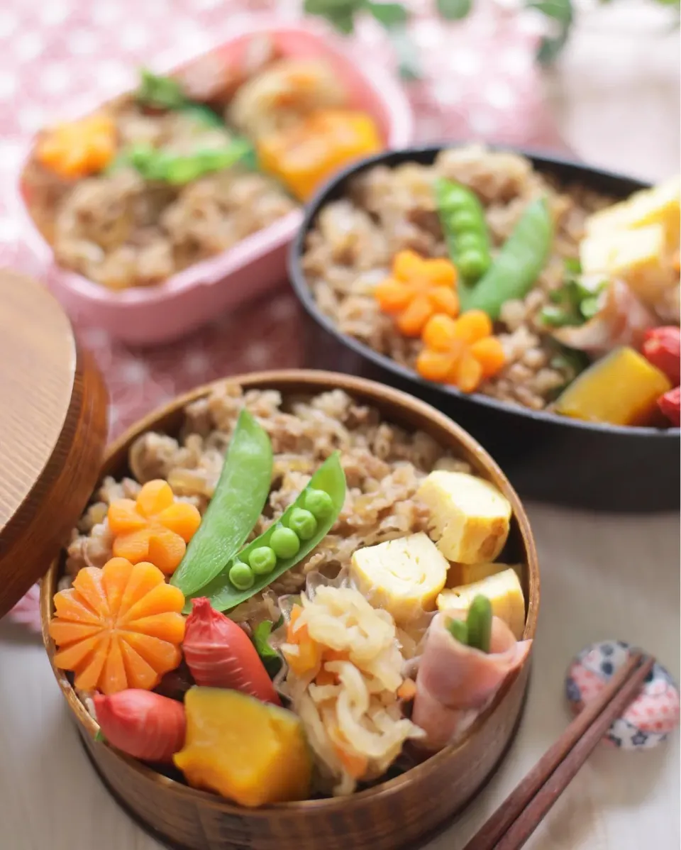 Snapdishの料理写真:3人分の牛丼弁当|ゆいか＊さくママさん