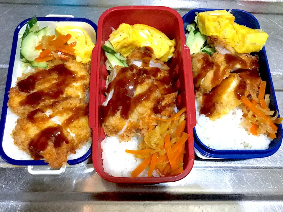 Snapdishの料理写真:チキンカツ丼のお弁当♪(3人分)|こーやさん