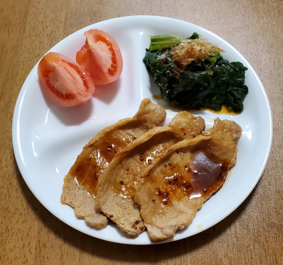 ハニー粒マスタードお醤油ポーク
ほうれん草のおひたし
トマト|ナナさん