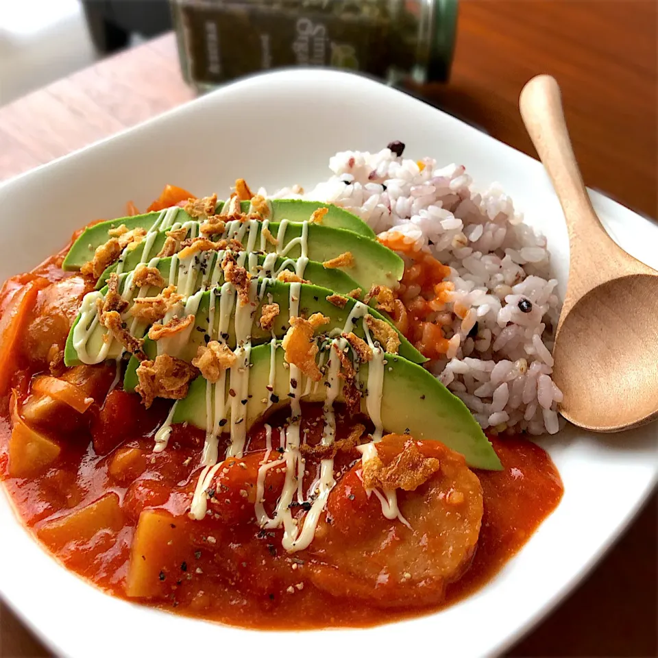 Snapdishの料理写真:トマト缶で🍅簡単ハヤシライス|ららさん