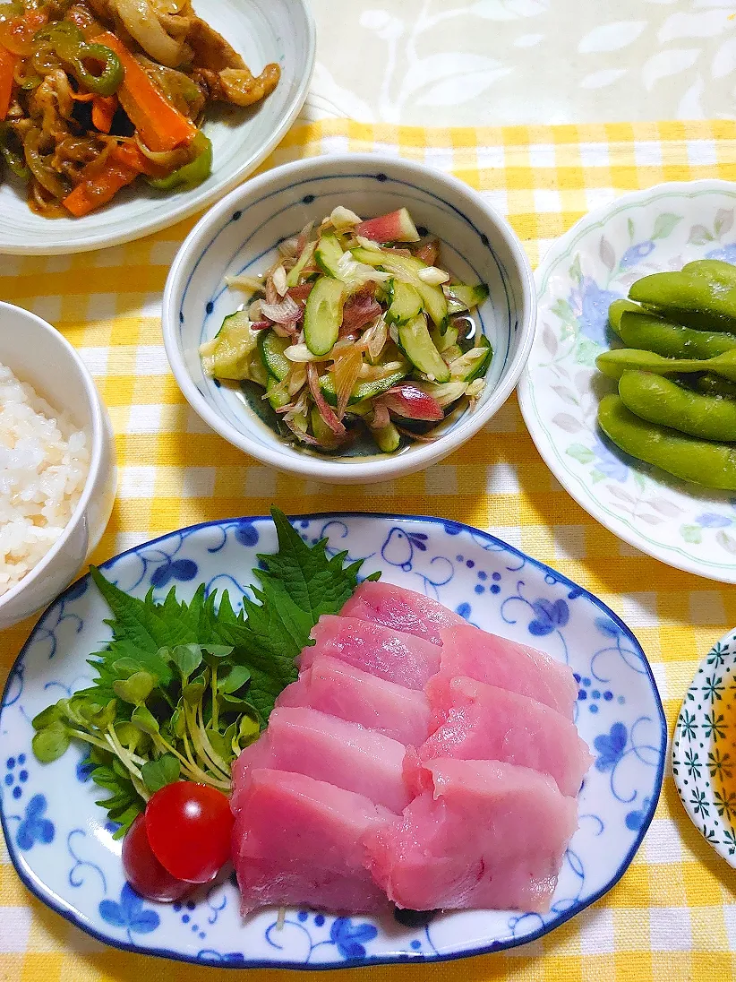 夕飯 は和食
マグロのお刺身|🍒ふみりん🍒さん