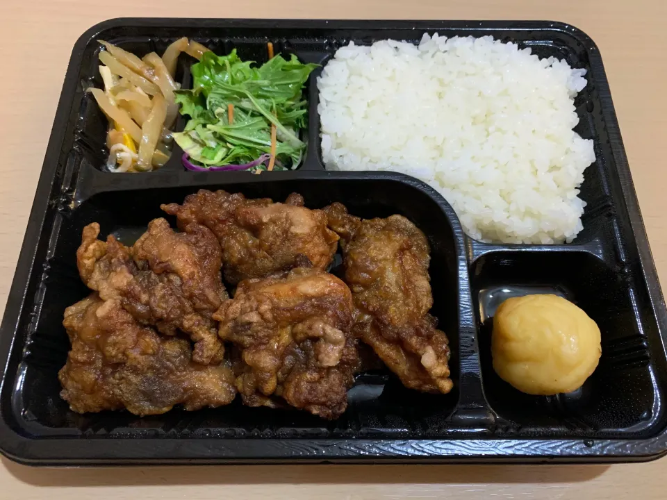 Snapdishの料理写真:唐揚げ弁当🍱テイクアウト|chan mitsuさん