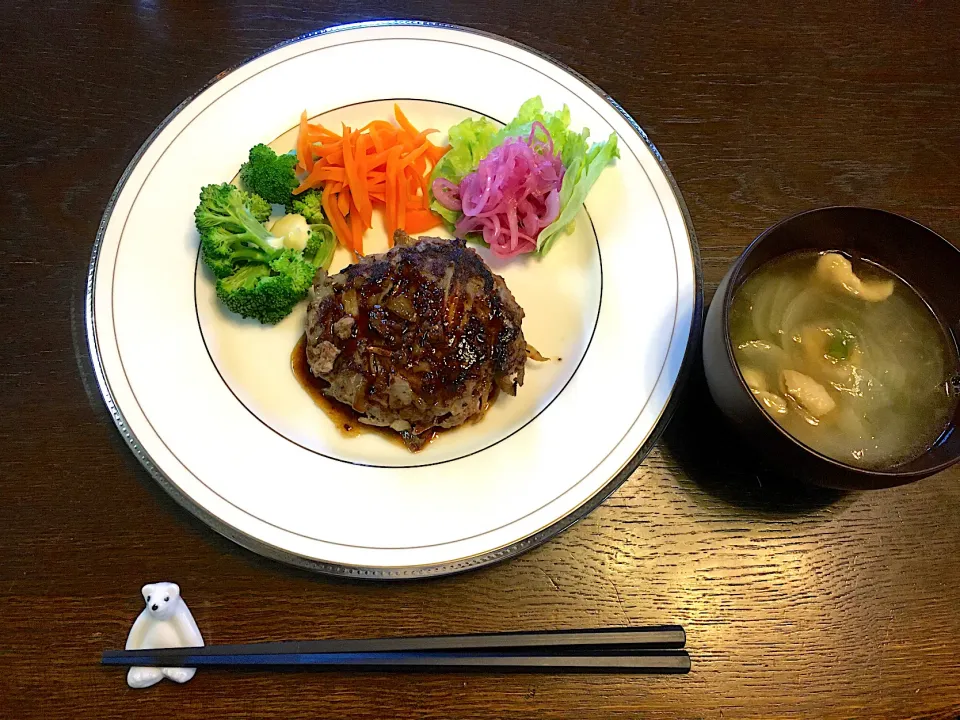 ごぼうハンバーグ、玉ねぎとインゲン豆のスープ|カドラさん