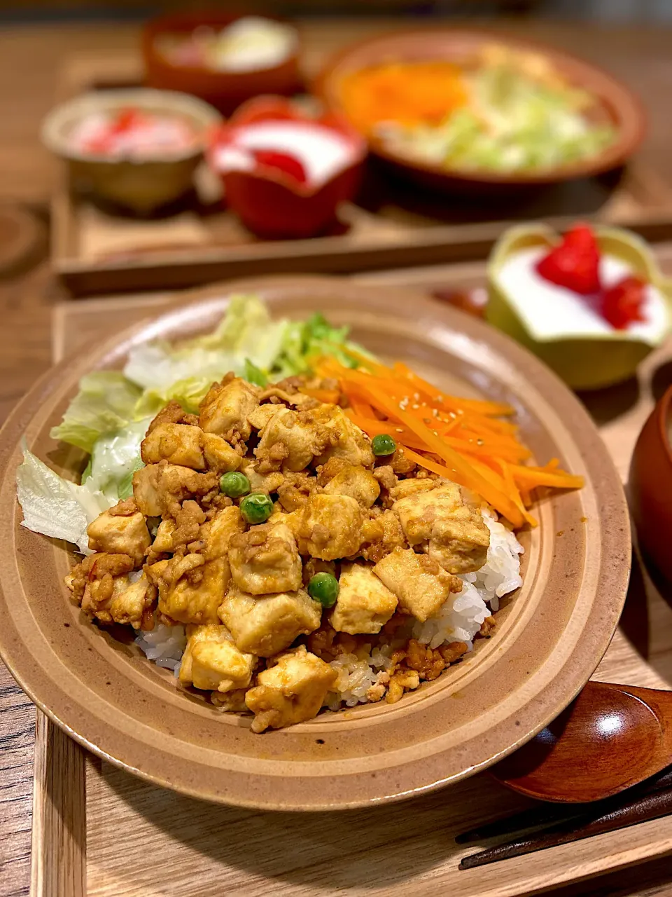 絹豆腐でカサ増しそぼろ丼|shiichanさん