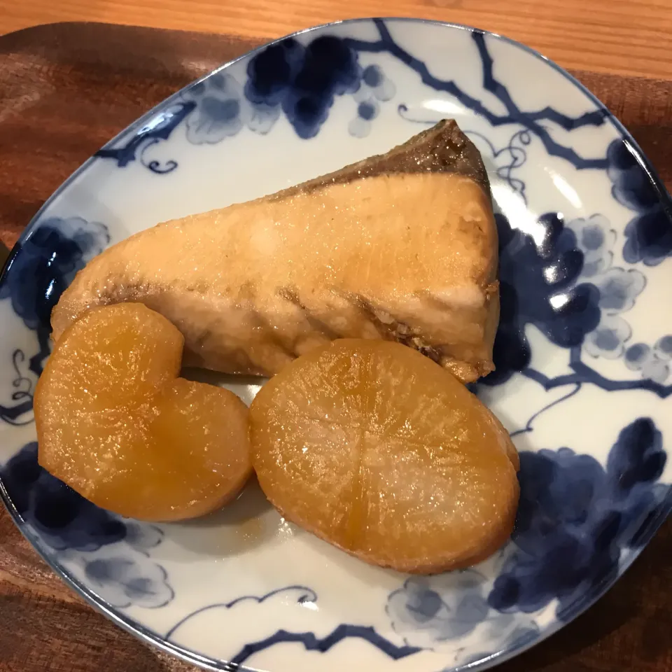 Snapdishの料理写真:2020.5.28 (木) 晩御飯のブリ大根|あっきーよさん