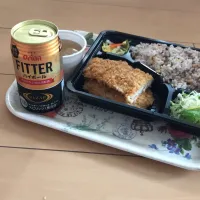 ロースカツ弁当with FITTER|やんもぐさん