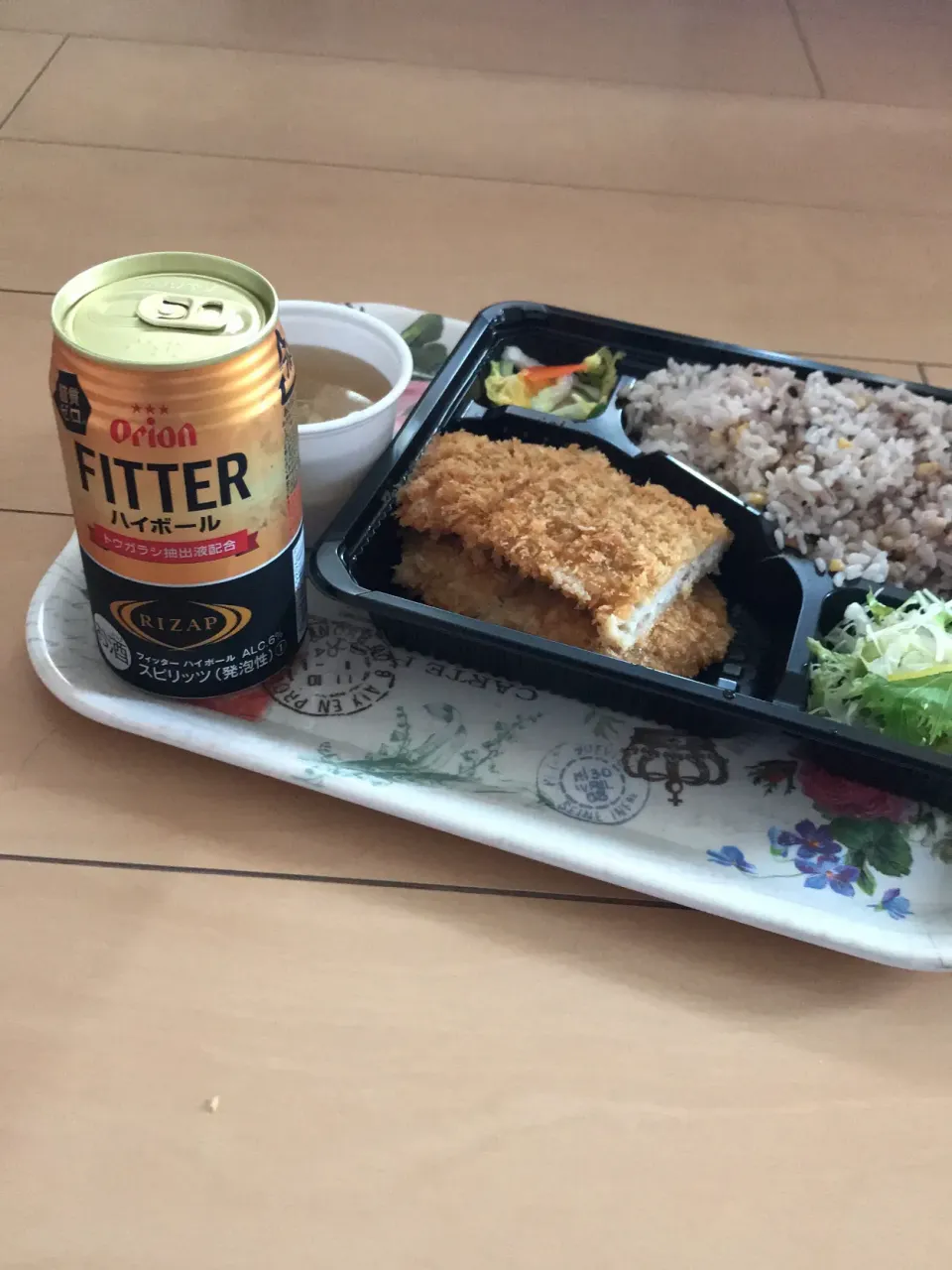 ロースカツ弁当with FITTER|やんもぐさん