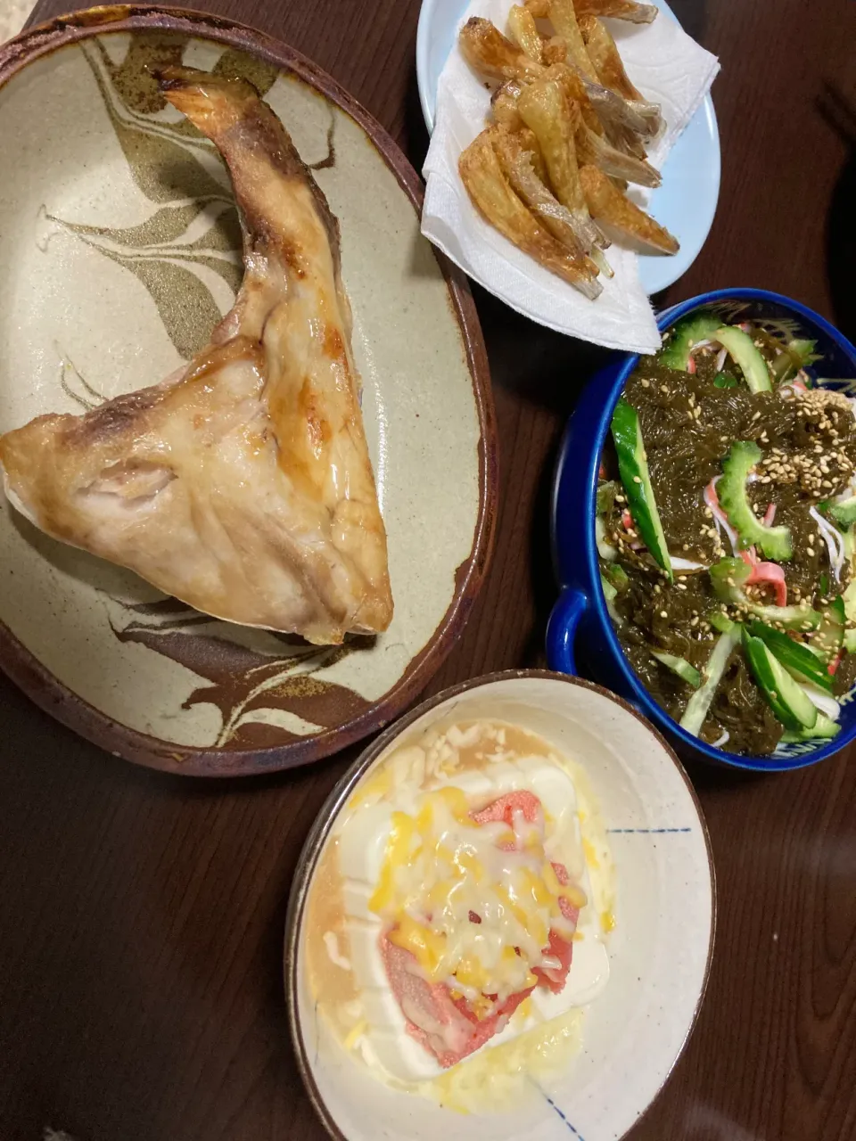 Snapdishの料理写真:5月29日晩ご飯。ブリカマ、島らっきょの天ぷら、ゴーヤもずく酢、チーズと明太子の温豆腐。|あやさん