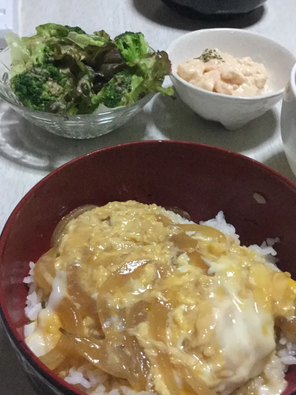 卵丼、グリーンサラダ、明太子ポテトサラダ|Ayaさん