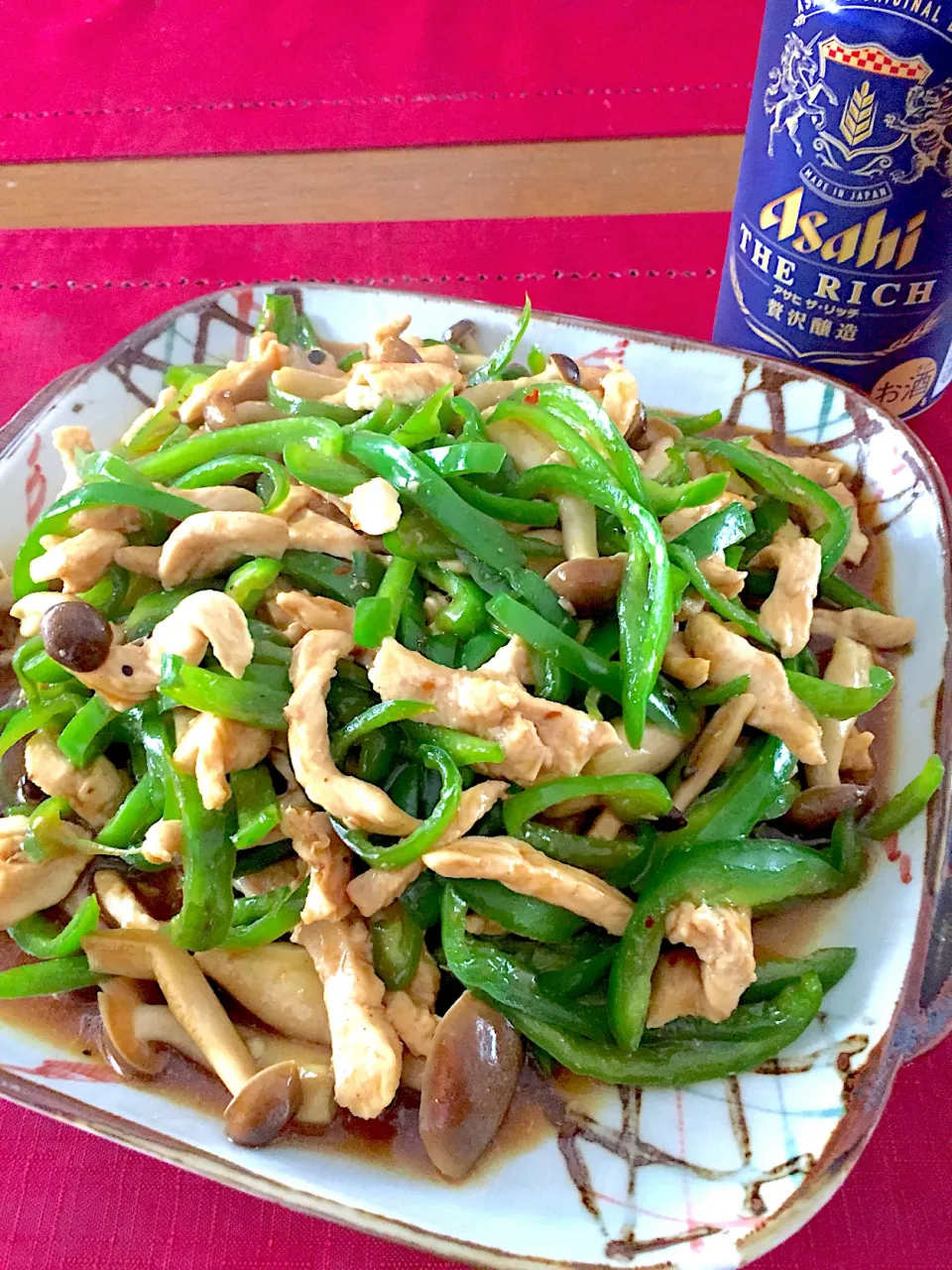 鶏むね肉でチンジャオロース風🍀|おかちさん