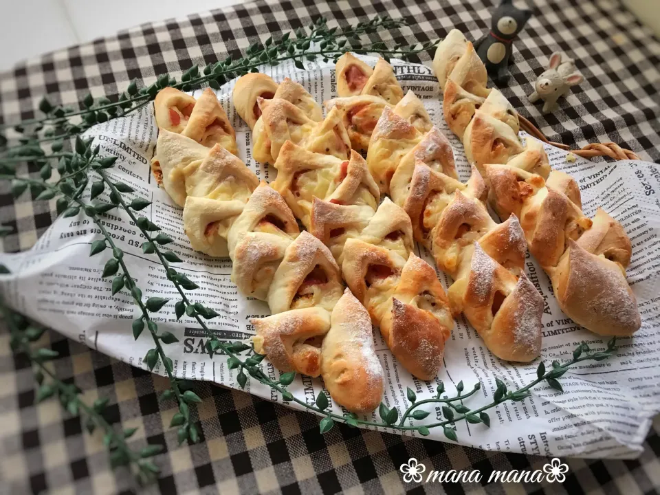 ベーコンエピ焼きました🎶|まなまな♡さん