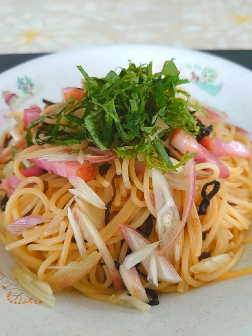 ミョウガがあったので、塩昆布と和風パスタ|🍒ふみりん🍒さん