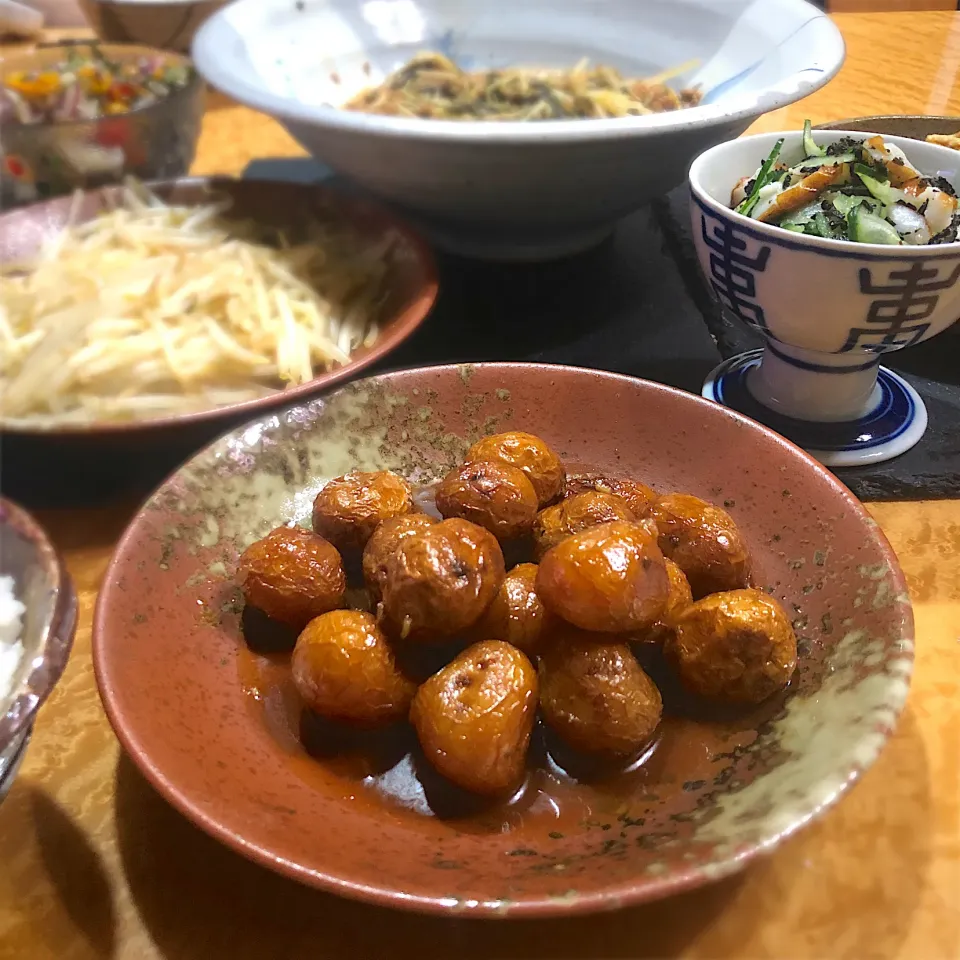 アリスさんの料理 アリスさんの料理 無添加円熟こうじ味噌で
味噌じゃがとお味噌汁|佐野未起さん